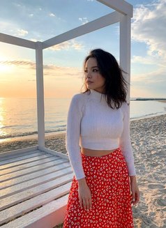 Eliza - escort in Dubai Photo 7 of 9
