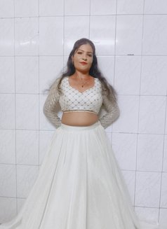 Eliza Roy - escort in Indore Photo 2 of 3