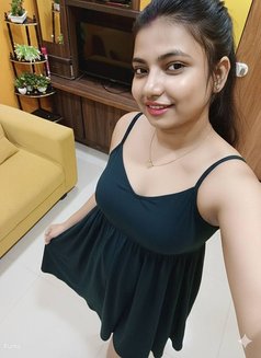 Cam&meet hotel cash payment - adult performer in Indore Photo 7 of 11