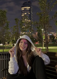 Eliza - puta in Dubai Photo 6 of 9