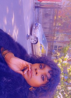 Eliza - escort in Beijing Photo 1 of 3