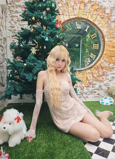 Eliza - Transsexual escort in Kuala Lumpur Photo 1 of 7