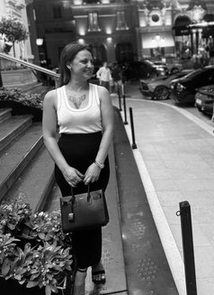 Elizabeth the Art of Conversation - escort in Marseille Photo 1 of 6