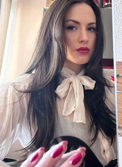 Elizaveta - dominatrix in Dublin Photo 1 of 7
