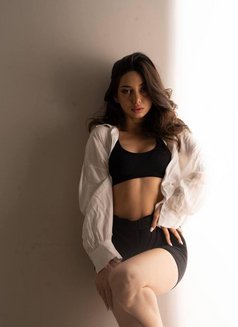Elizaveta - puta in Phuket Photo 3 of 5