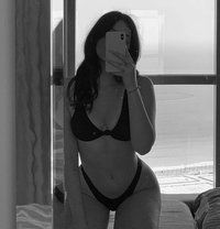 Elizz - escort in Manila