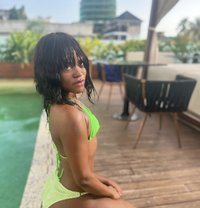 Ella - masseuse in Accra
