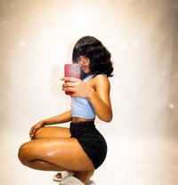 Ella - masseuse in Accra