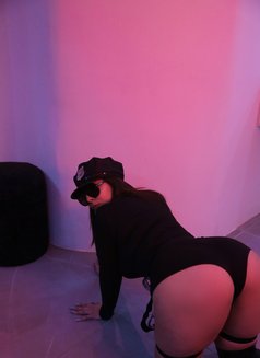 ella big ass girl - escort in Muscat Photo 6 of 10