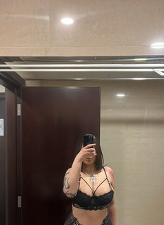 ella big ass girl - escort in Muscat Photo 13 of 17