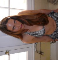 Ella - puta in Athens Photo 1 of 3