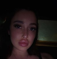 Ella - escort in Beirut