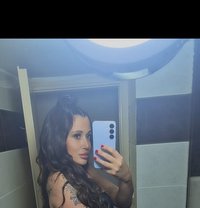 Ella - escort in Beirut