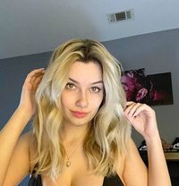 Ella - escort in Paris
