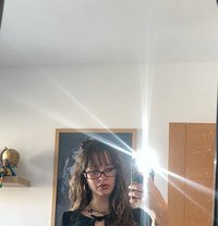 Ella - escort in Amman