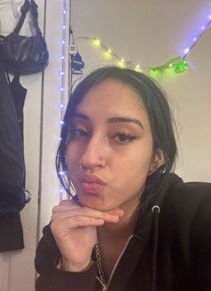 Ella - escort in Amman Photo 1 of 3