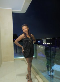 Ella - escort in Beirut Photo 6 of 9