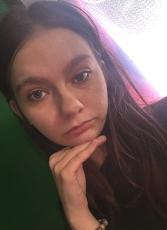 Ella - escort in Kuwait Photo 1 of 2