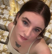 Ella - escort in Cairo