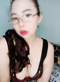 Ella - escort in Manila Photo 7 of 15