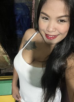 Ella - escort in Manila Photo 2 of 8