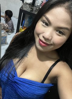 Ella - escort in Manila Photo 4 of 8