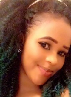 Ella - puta in Dubai Photo 4 of 10