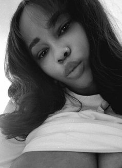 Ella - escort in Dubai Photo 11 of 11