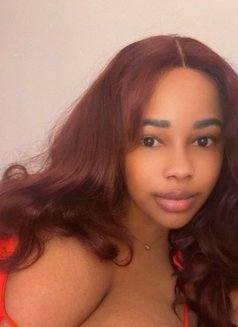 Ella - escort in Dubai Photo 11 of 12