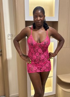 Ella - puta in Lomé Photo 2 of 4