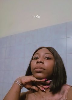 Ella - escort in New Delhi Photo 6 of 8