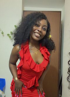 Ella - escort in New Delhi Photo 5 of 8