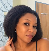 ELLA HORNY BITCH QUIN-SQUIRTS,BDSM,BJ - puta in Pune