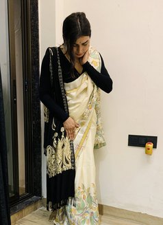 Ella - escort in Indore Photo 11 of 15