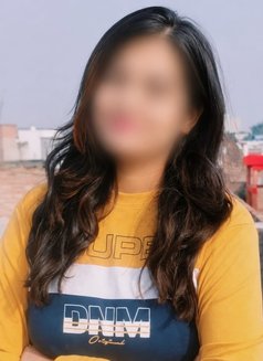 Ella - adult performer in Noida Photo 1 of 4