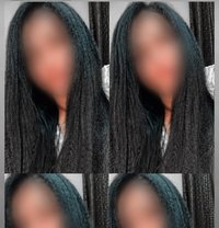 Ella - Intérprete de adultos in Noida