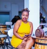 Ella - puta in Nairobi