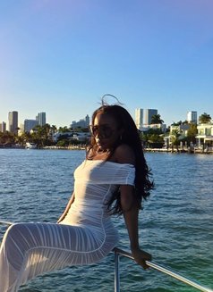 Ella - escort in Phuket Photo 2 of 6