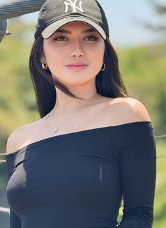 Ella - escort in Kuala Lumpur Photo 7 of 8