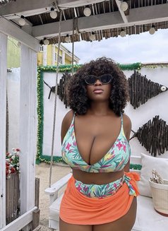 Ella - escort in Dubai Photo 6 of 6