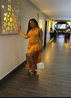Ella - escort in Lagos, Nigeria Photo 2 of 2
