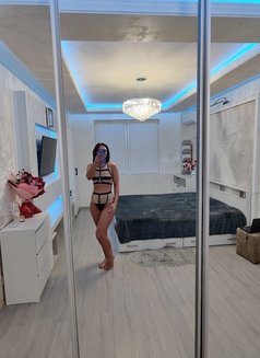Ella - escort in Phuket Photo 1 of 10