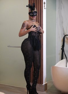 Ella - escort in Bali Photo 2 of 4