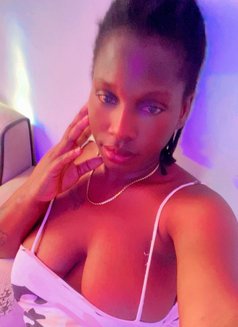 Ella - puta in Pune Photo 2 of 4