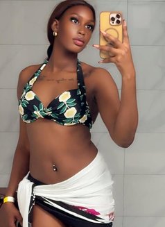 Ella - escort in Noida Photo 2 of 4