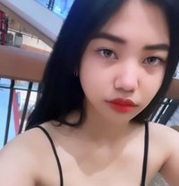 Ella - puta in Sydney