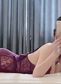 Ella - escort in Ho Chi Minh City Photo 11 of 17