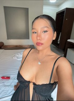 Ella - escort in Bangkok Photo 4 of 4