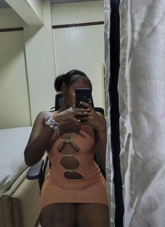 Ellahbrie - puta in Nairobi Photo 3 of 7