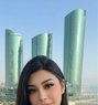 Elle B - masseuse in Al Manama Photo 1 of 19